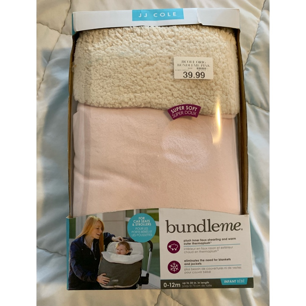 J J cole bundleme in color pink. Condition new no flaws